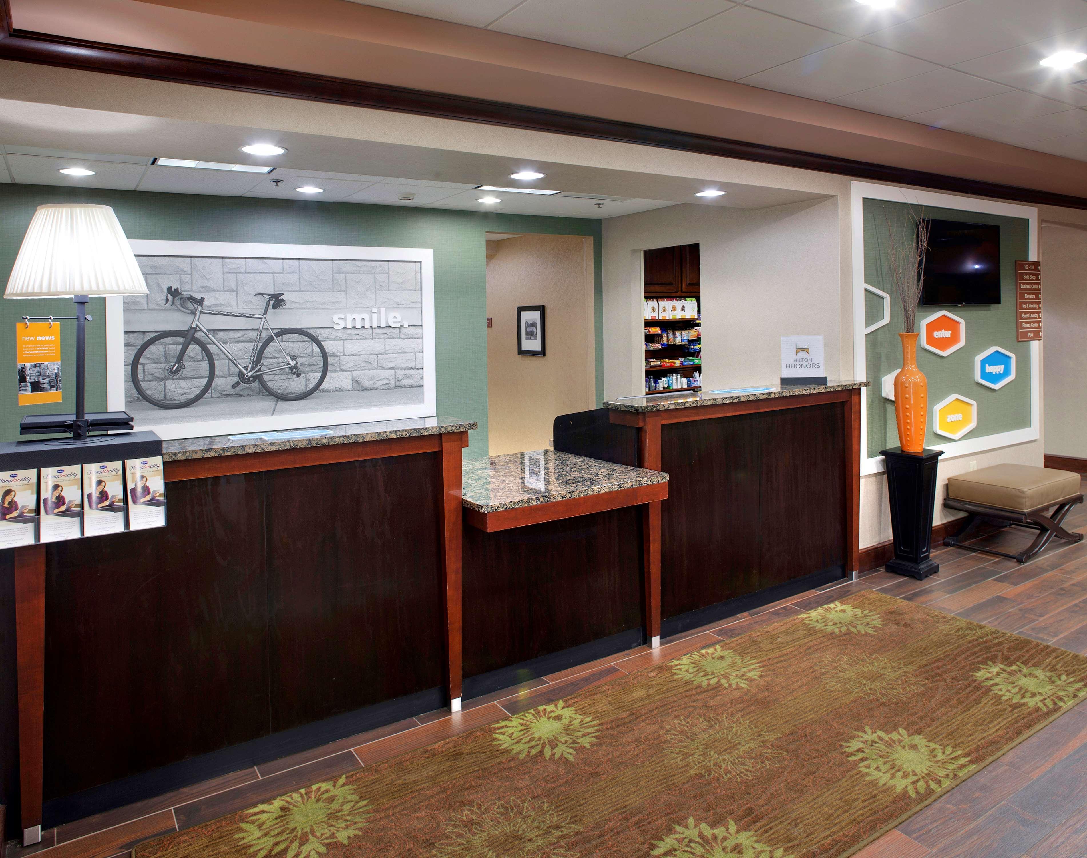 Hampton & West Hotel 3*