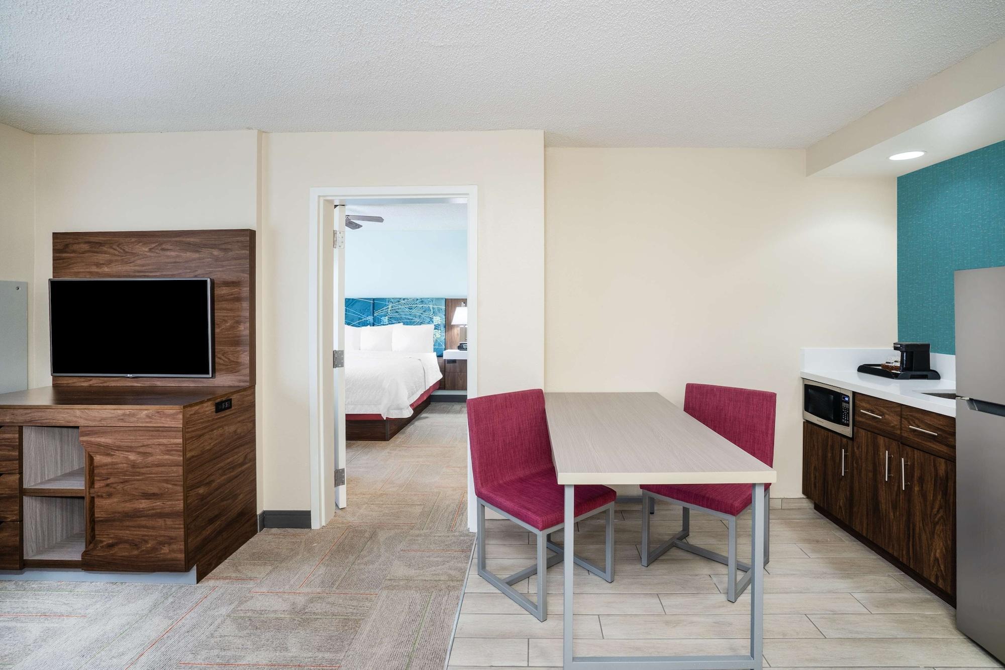 Hampton & West Hotel