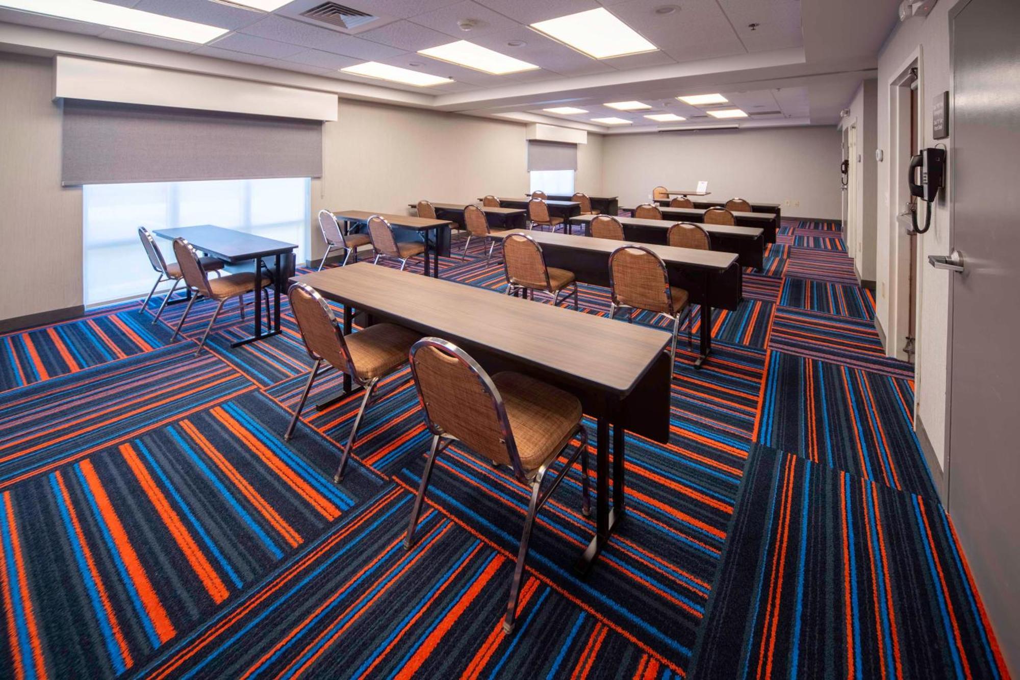 Hotel Hampton & West 3*