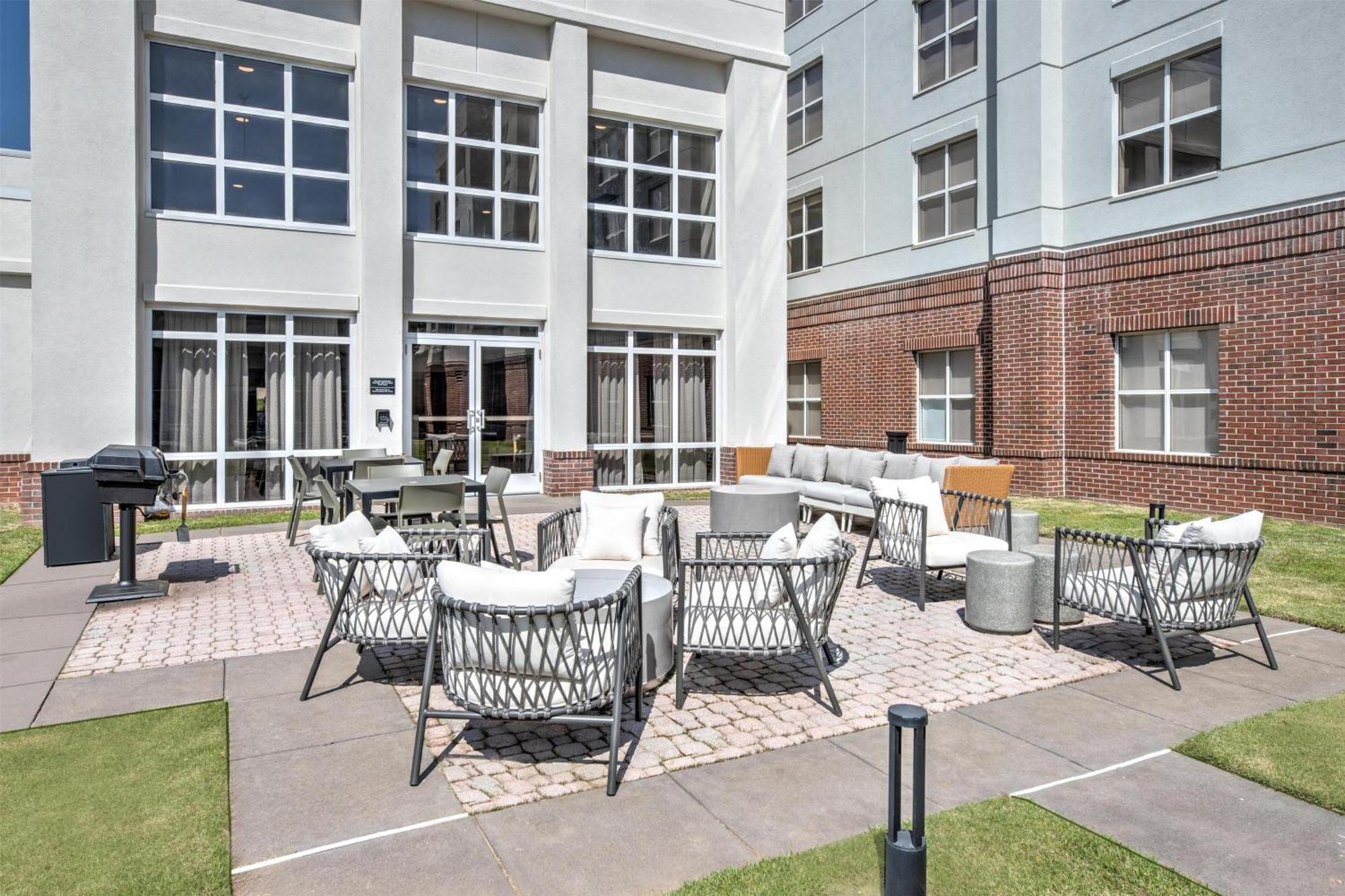 Hotel Hampton & West 3*