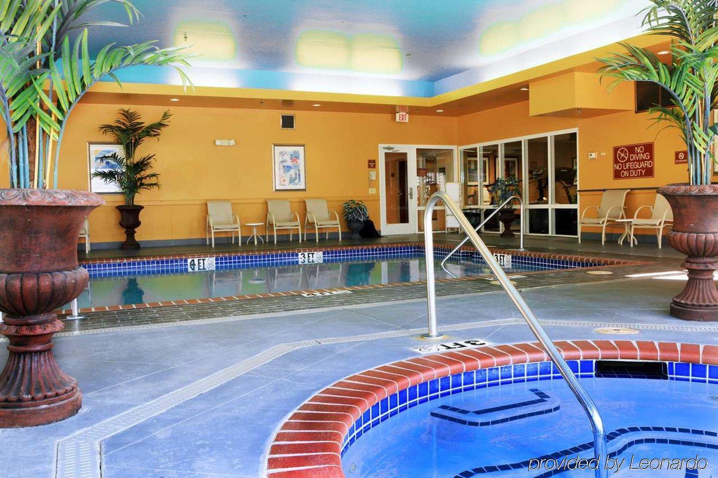 Hampton & West Hotel