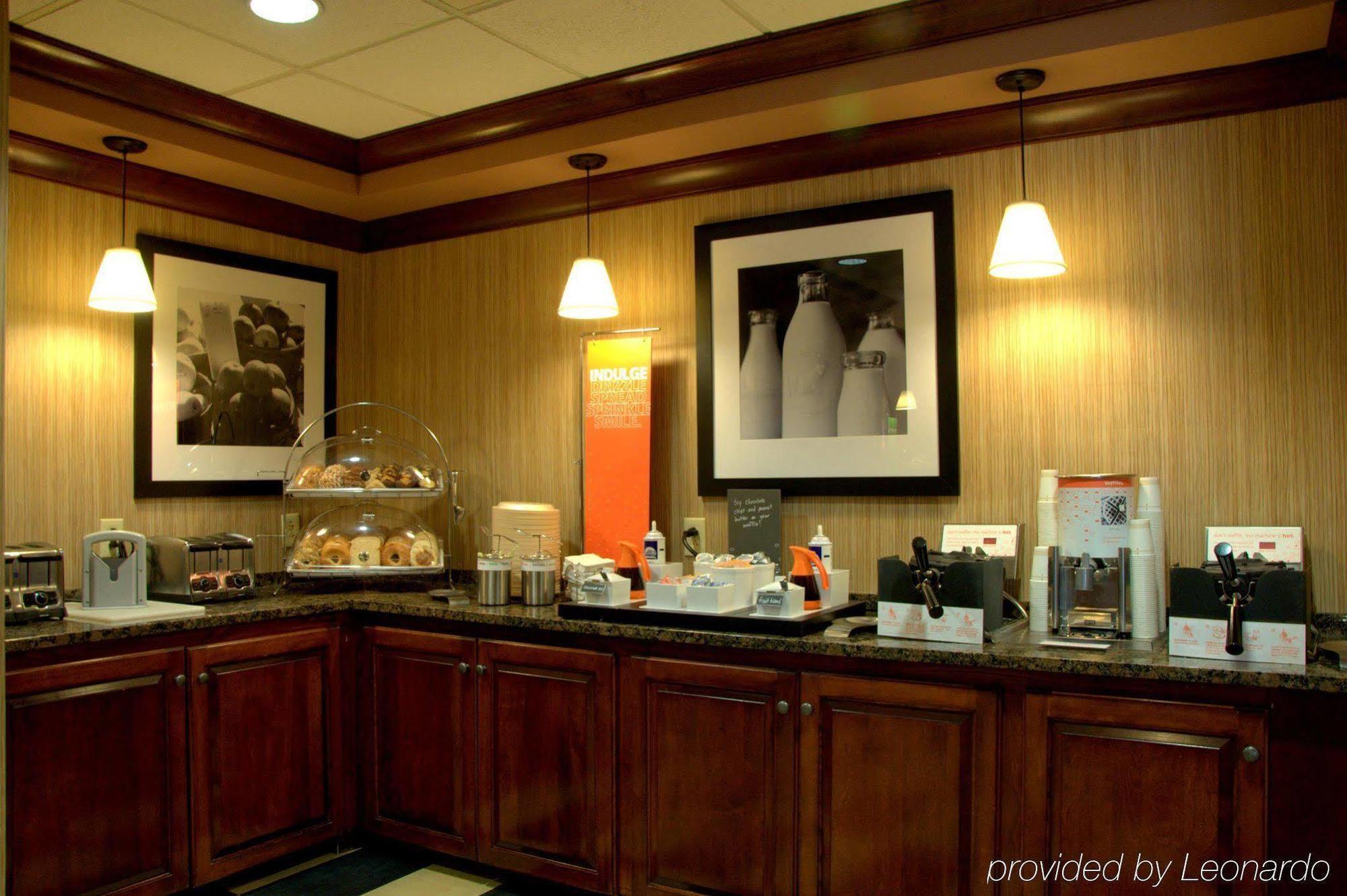 Hampton & West Hotel 3*