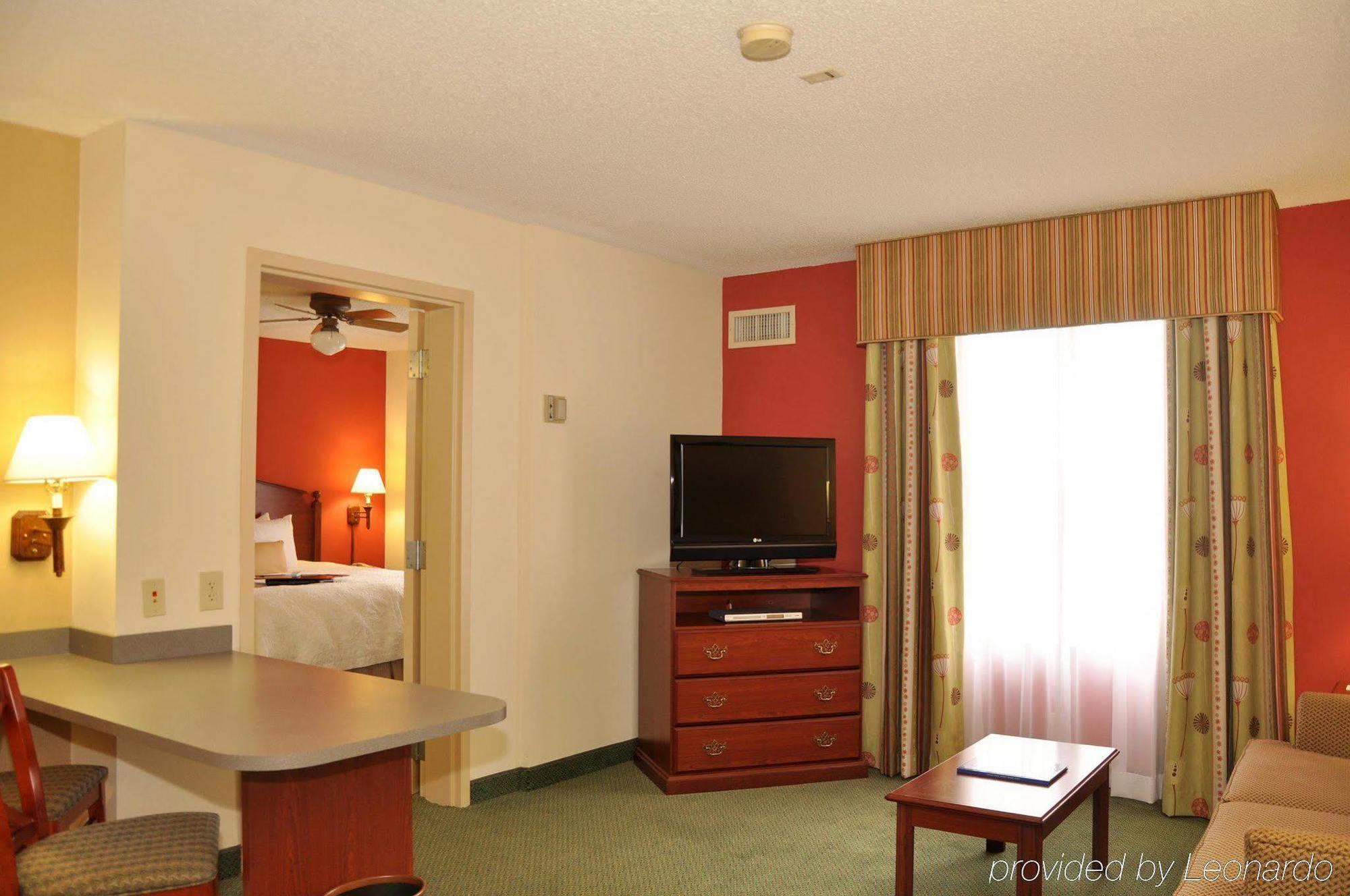 Hotel Hampton & West 3*