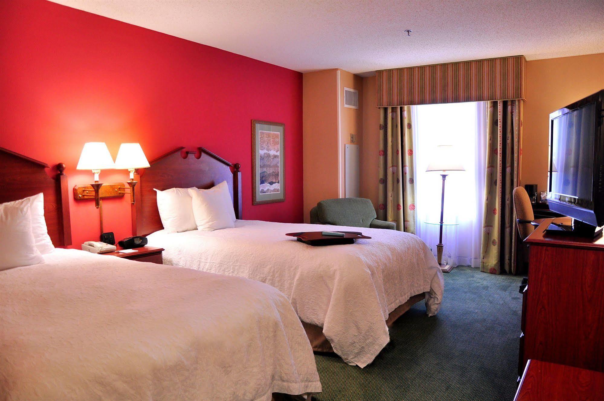 Hampton & West Hotel 3*
