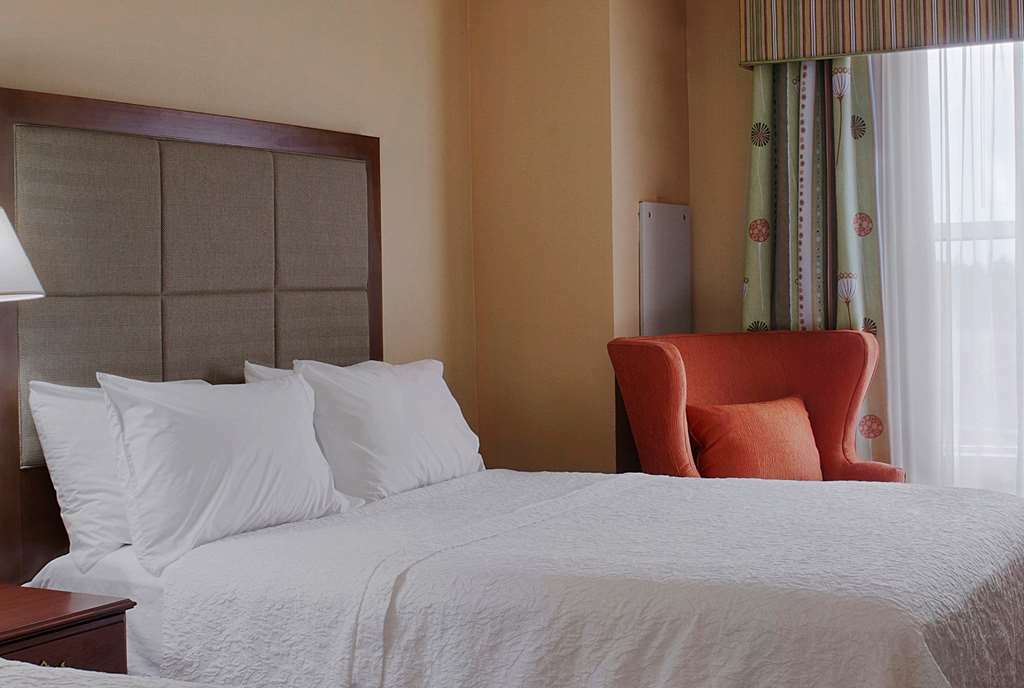Hampton & West Hotel
